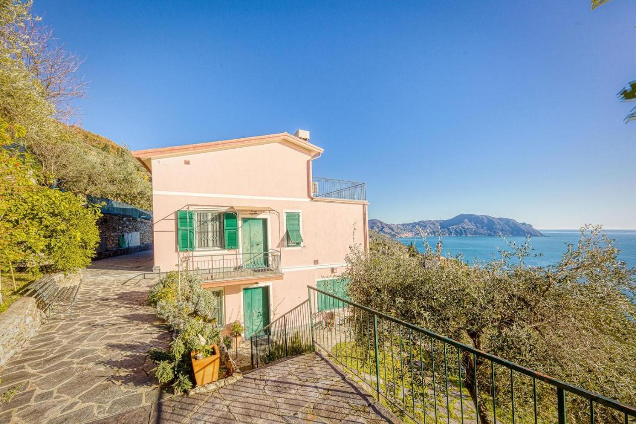 Casaviva - Ampio Trilocale Vista Mare Con Piscina - Pieve Alta Apartment Pieve Ligure Luaran gambar
